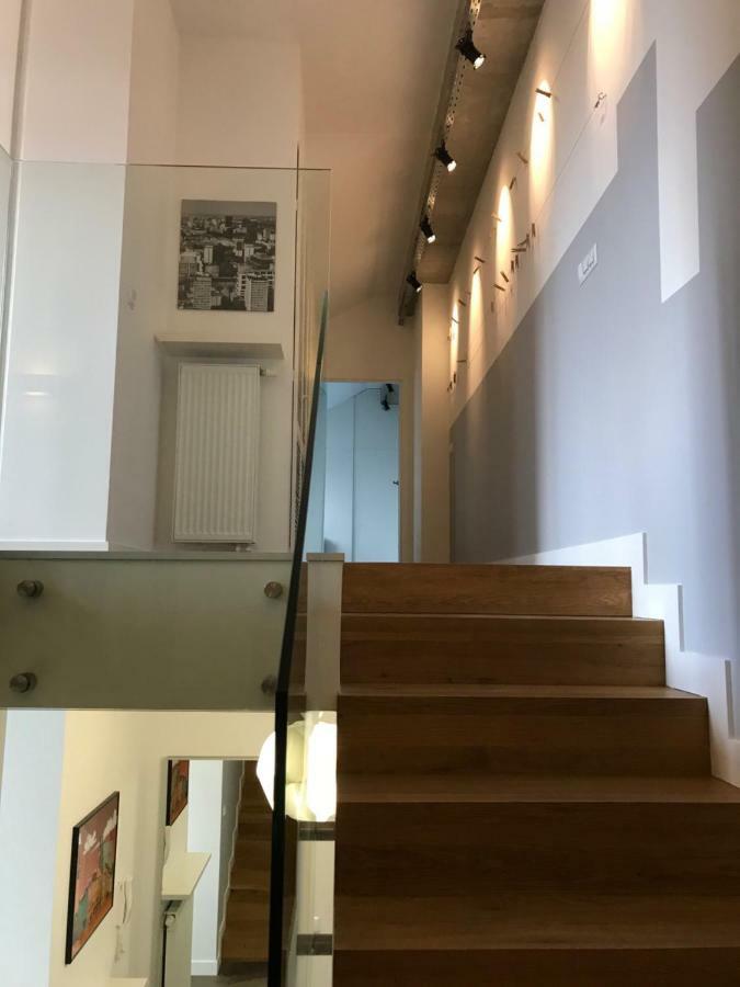 Apartament "Warszawa" エクステリア 写真