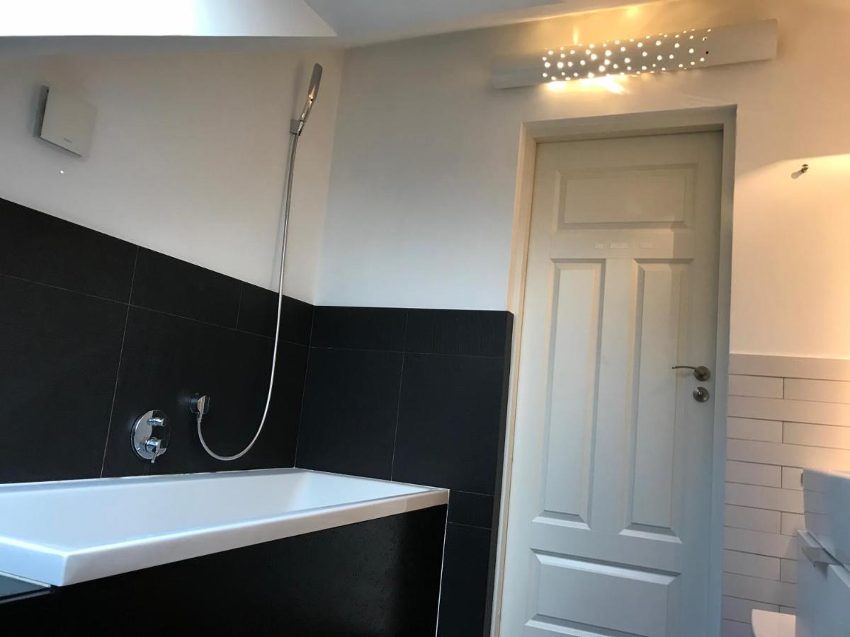 Apartament "Warszawa" エクステリア 写真