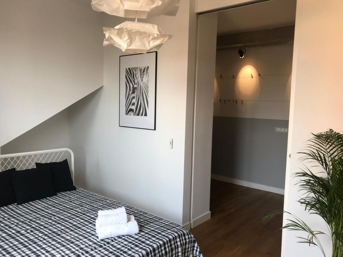 Apartament "Warszawa" エクステリア 写真
